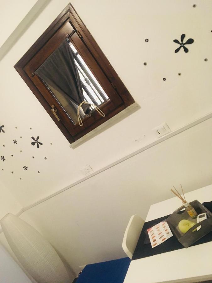 Around Cassaro Holiday House Palerme Extérieur photo